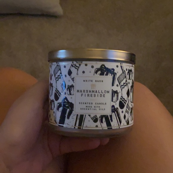 Marshmallow Fireside Candle - Picture 3 of 5